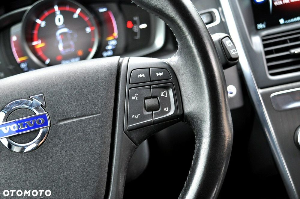 Volvo XC 60 D3 Momentum - 17