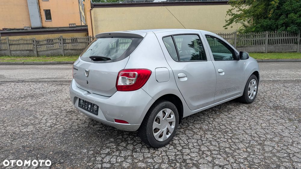 Dacia Sandero 1.2 16V Laureate - 4