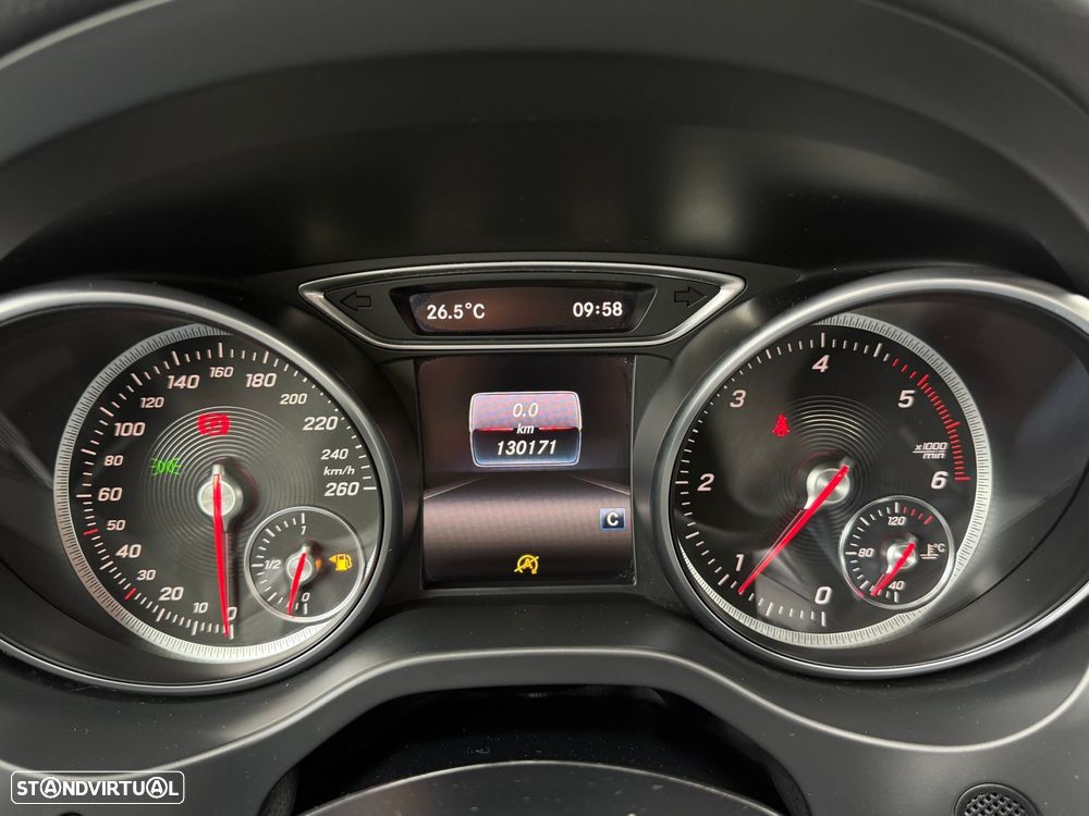 Mercedes-Benz CLA 180 d Urban - 17