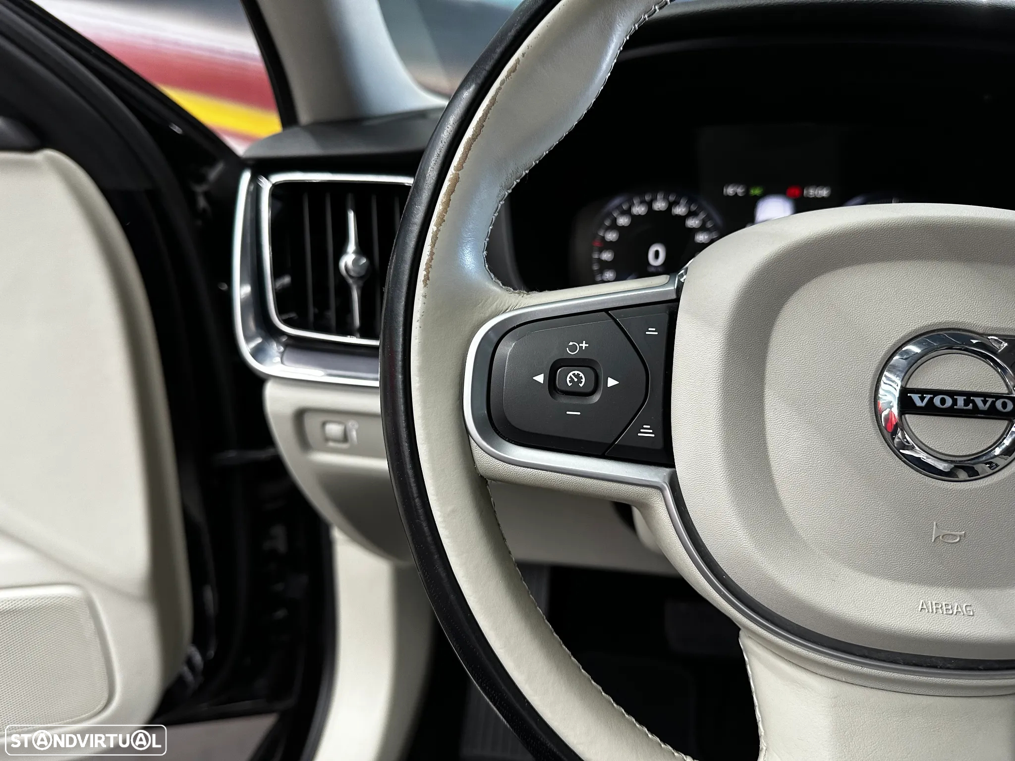 Volvo V60 2.0 D4 Momentum Geartronic - 18