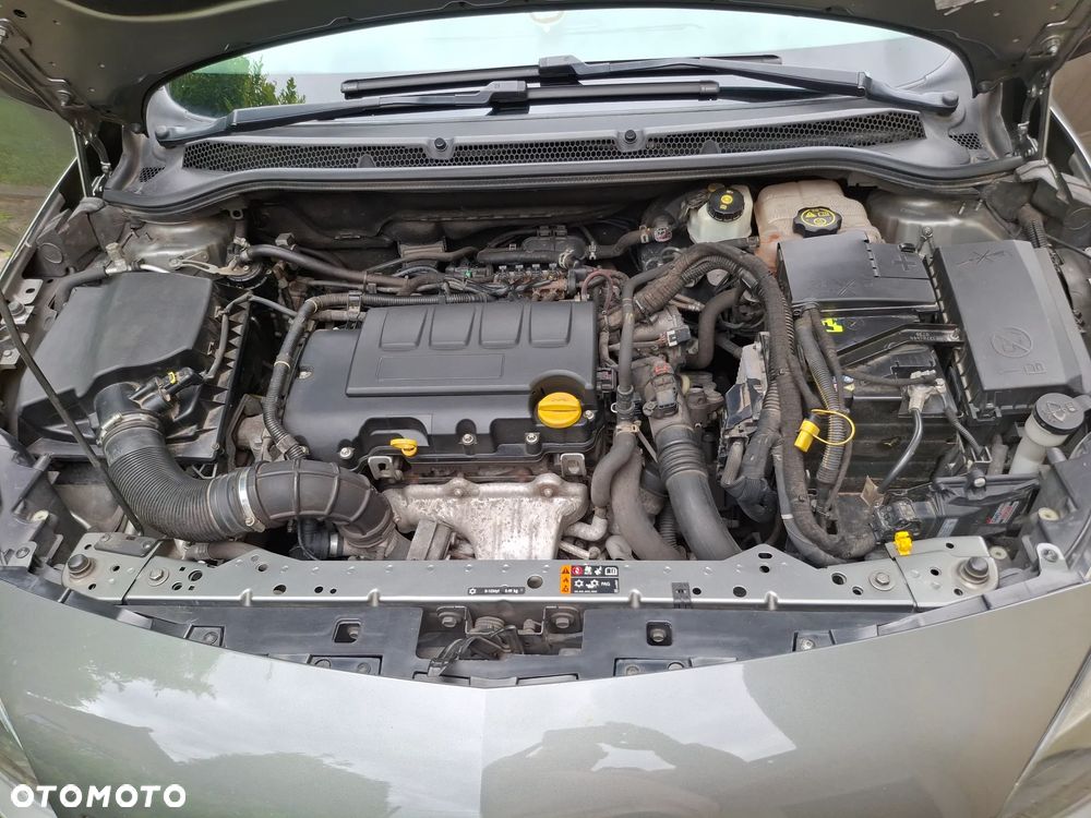 Opel Astra 1.4 T EU6 - 16