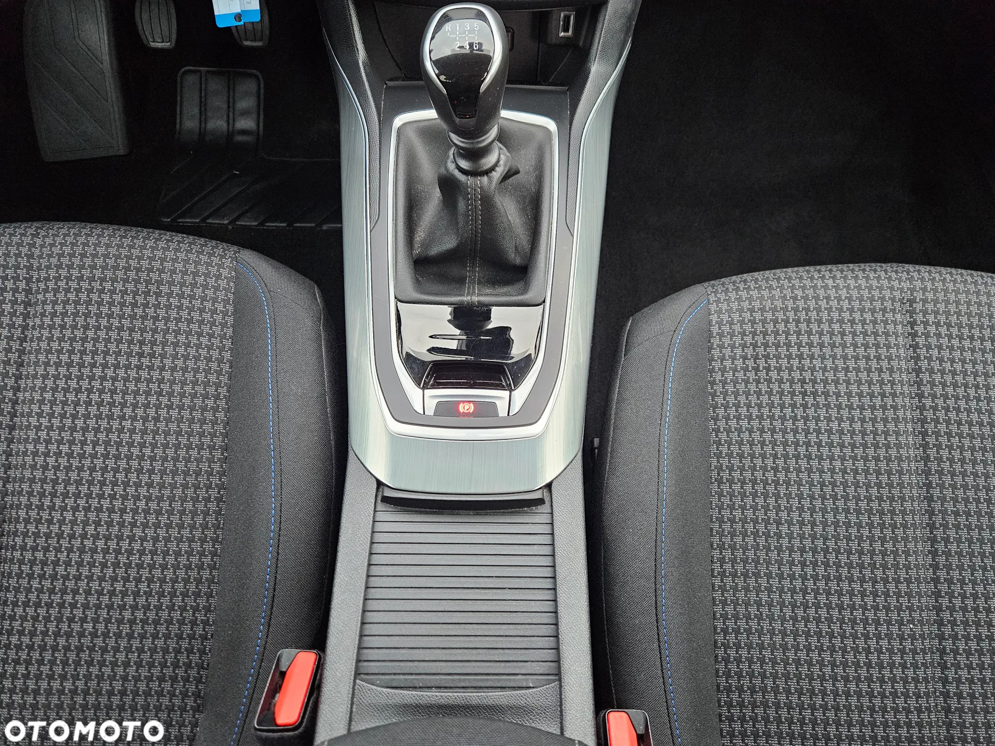 Peugeot 308 1.2 PureTech Allure S&S - 19