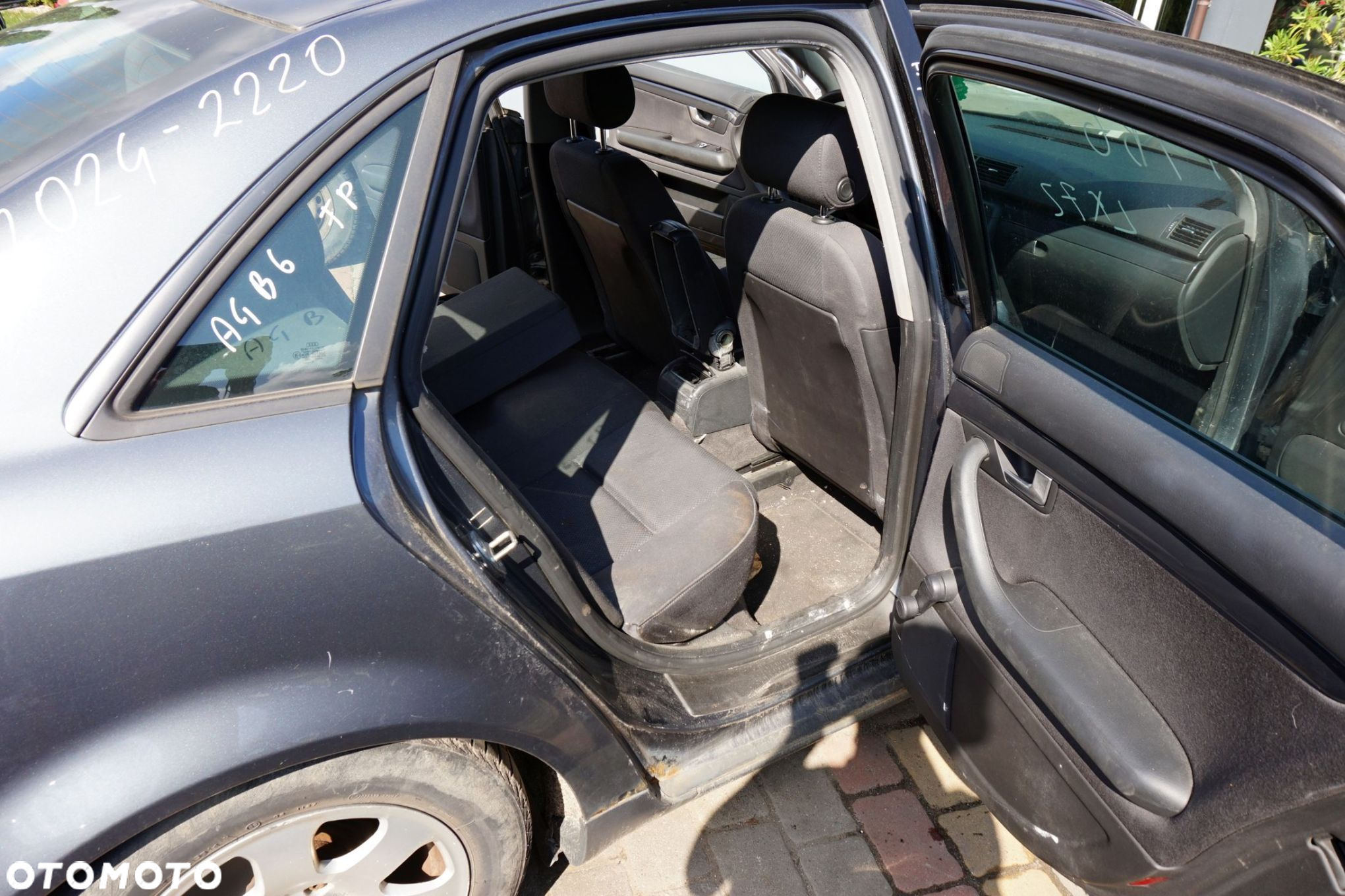 AUDI A4 B6 SEDAN 2003 LX7Z 2.0 16V ALT 130KM GBM SZARY na części - 13