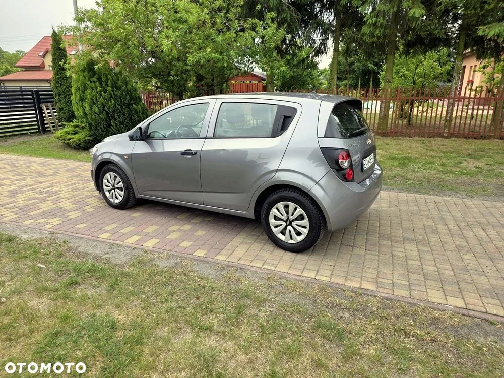 Chevrolet Aveo 1.2 LS - 16