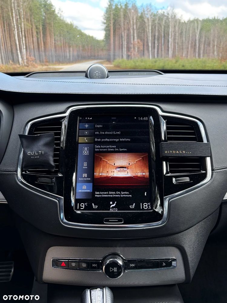 Volvo XC 90 D5 AWD R-Design 7os - 15
