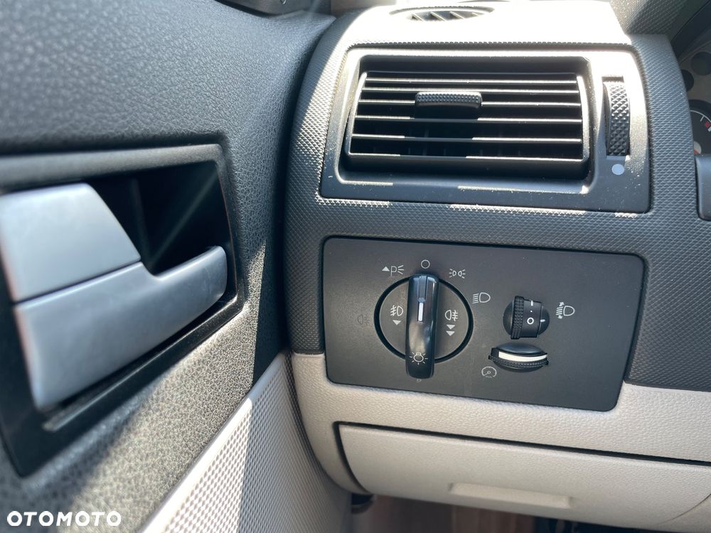 Ford Mondeo - 31