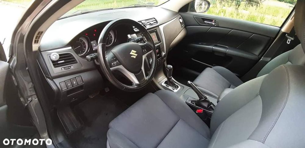 Suzuki Kizashi - 9