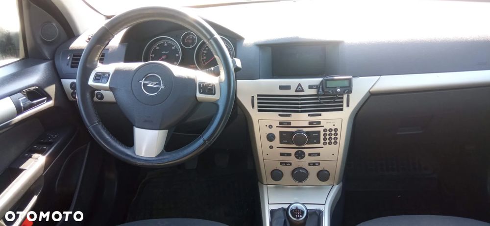 Opel Astra 1.9 CDTI DPF Innovation - 8