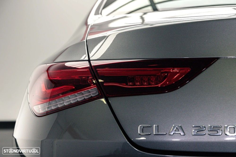 Mercedes-Benz CLA 250 e Progressive - 14