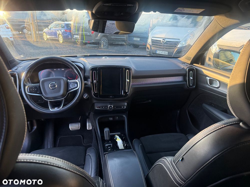 Volvo XC 40 D4 AWD Geartronic R-Design - 14