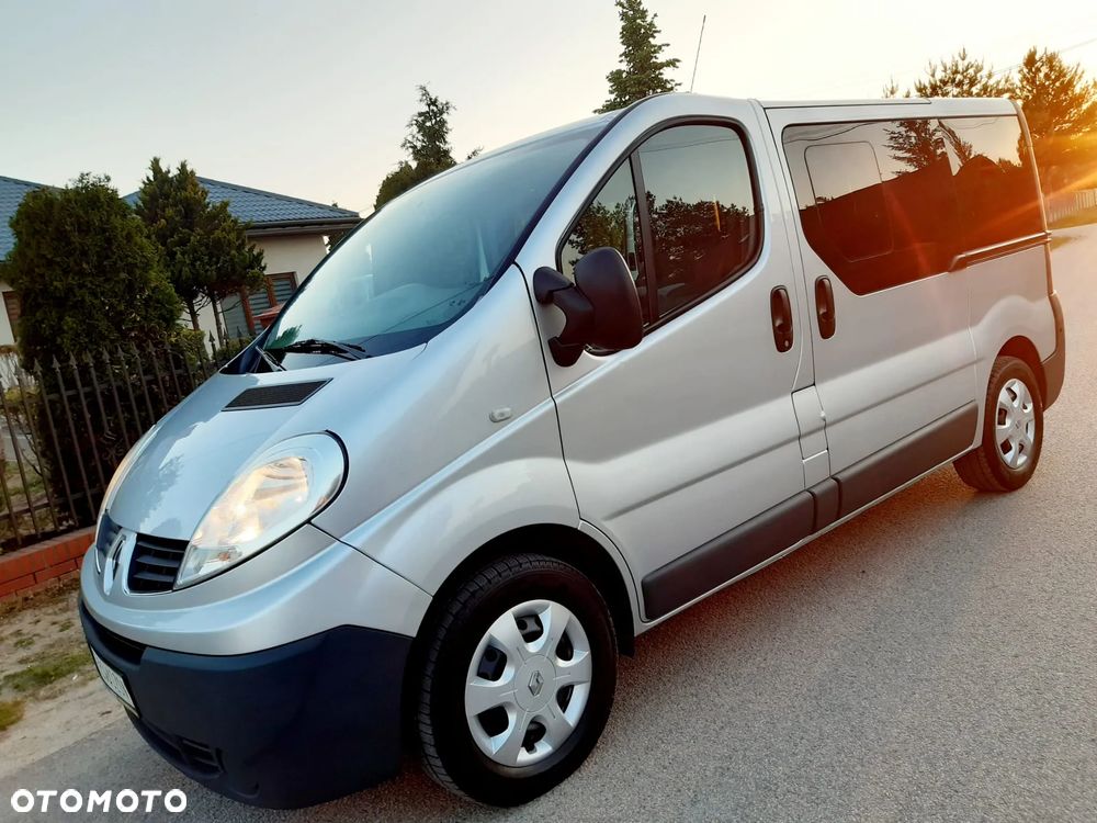 Renault Trafic L1H1 Passenger Lux - 2
