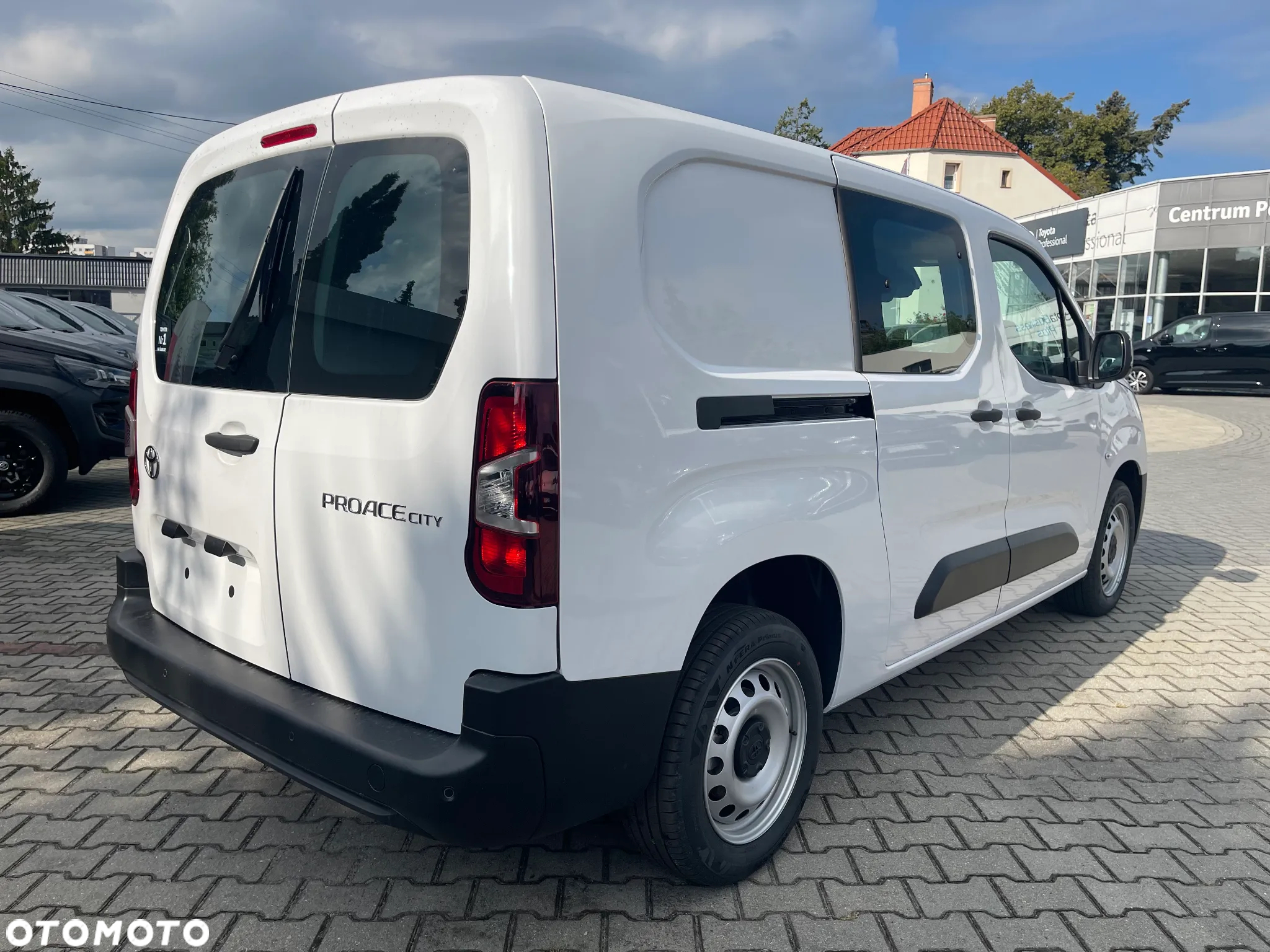 Toyota Proace City 1.5 D-4D Long 2,4t Active (bryg.) - 4