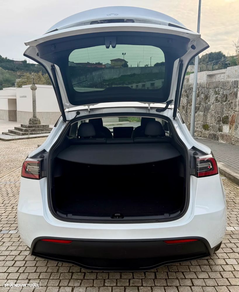 Tesla Model Y RWD - 9