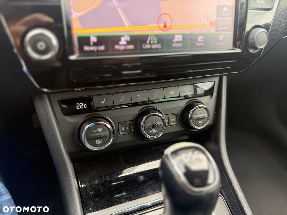 Skoda Superb 2.0 TDI Style DSG - 31