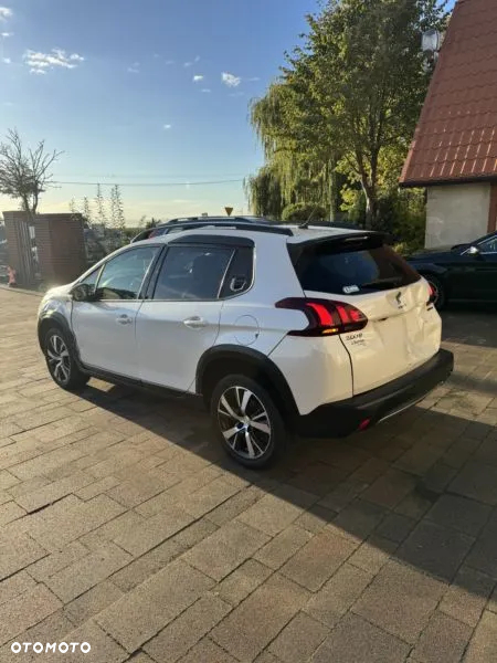 Peugeot 2008 1.5 BlueHDi GT Line S&S - 5