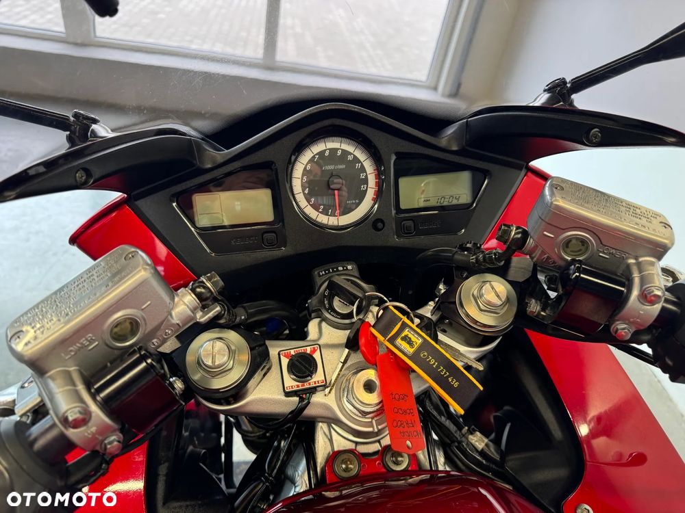 Honda VFR - 34