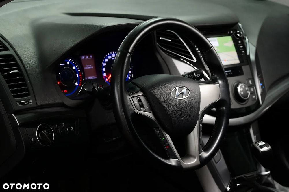 Hyundai i40 Kombi blue 1.6 Classic - 24