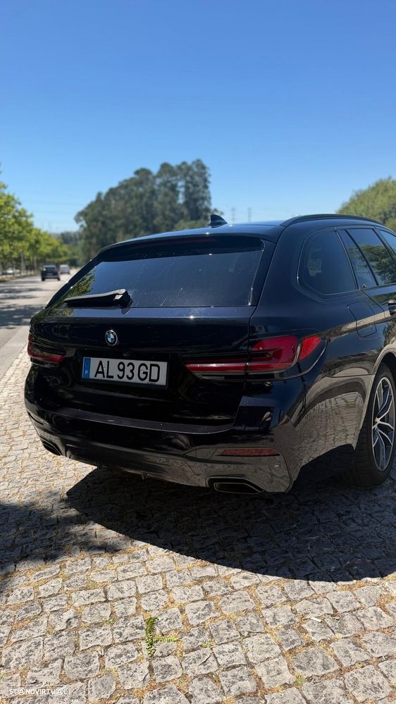 BMW 530 e Pack Desportivo M - 5