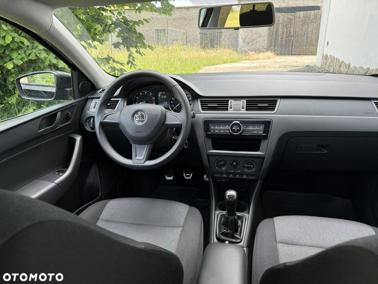 Skoda RAPID - 12