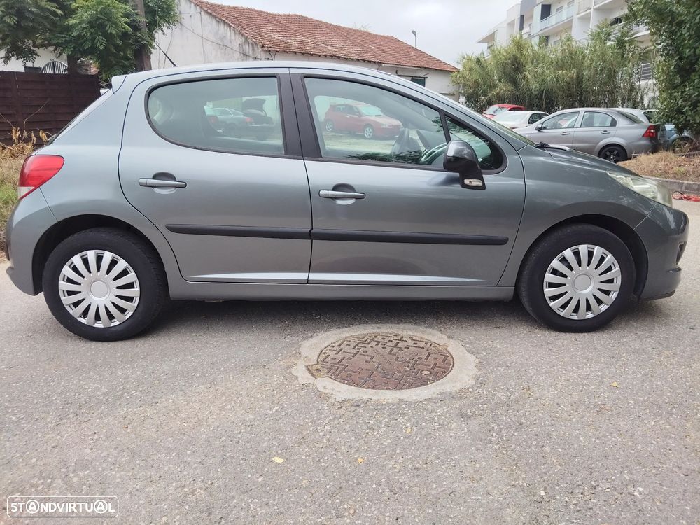 Peugeot 207 - 4