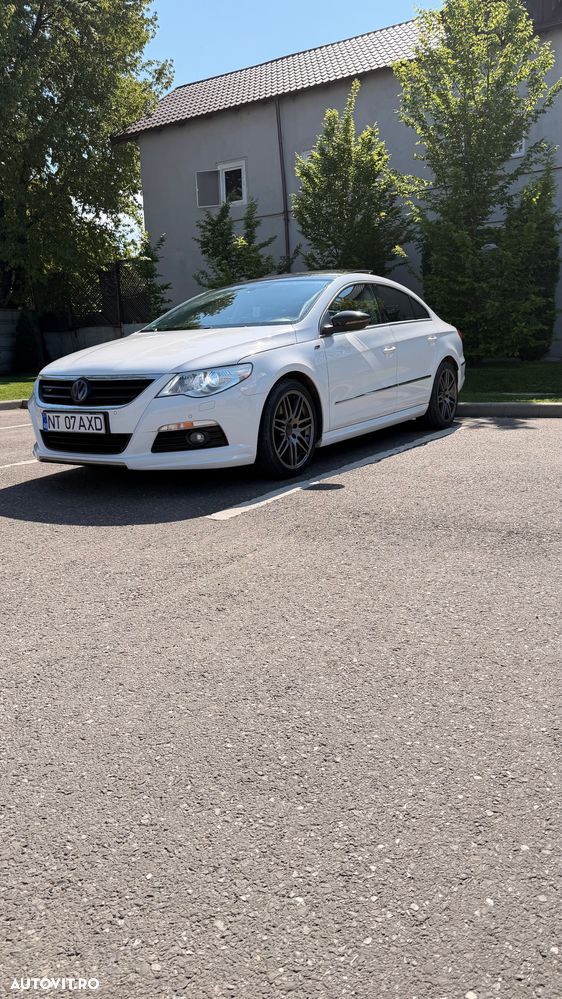 Volkswagen Passat 2.0TDI Comfortline DPF DSG - 1