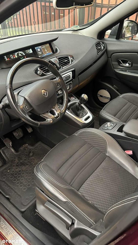 Renault Scenic 1.2 TCE Energy Bose - 11