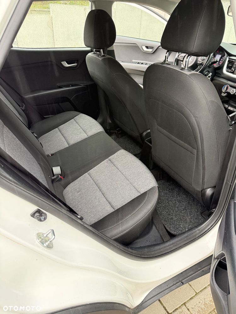 Kia Stonic 1.2 M - 11