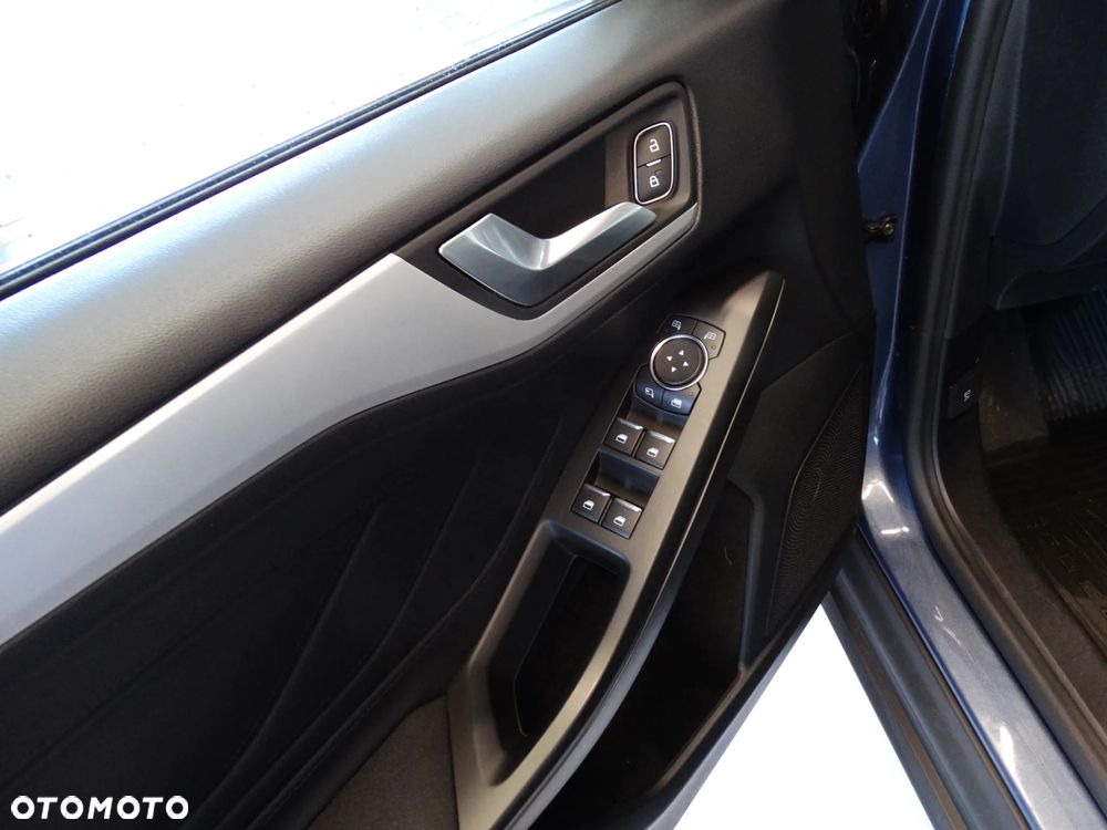 Ford Focus 1.0 EcoBoost SYNC Edition ASS PowerShift - 18