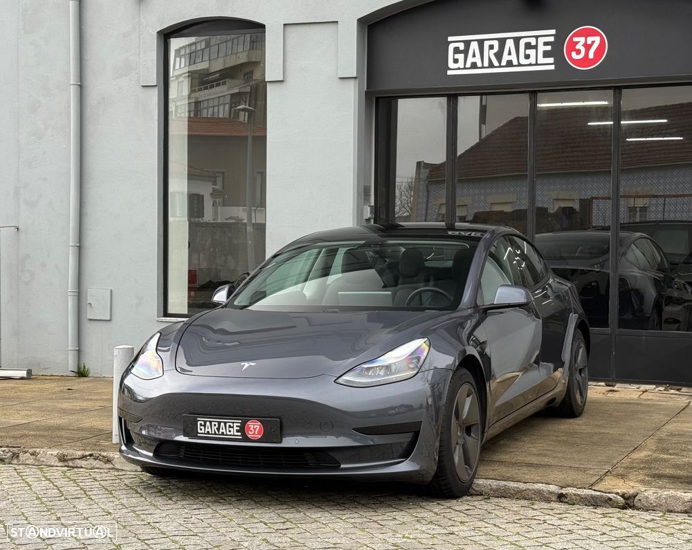 Tesla Model 3 Standard Range Plus RWD - 3