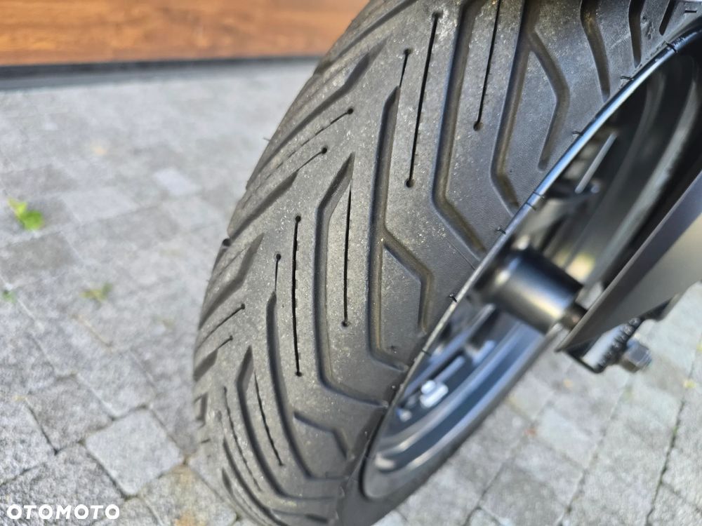 Yamaha X-max - 7