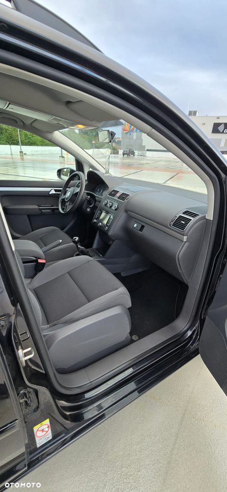 Volkswagen Touran 1.6 TDI DPF BlueMotion Technology Comfortline - 9