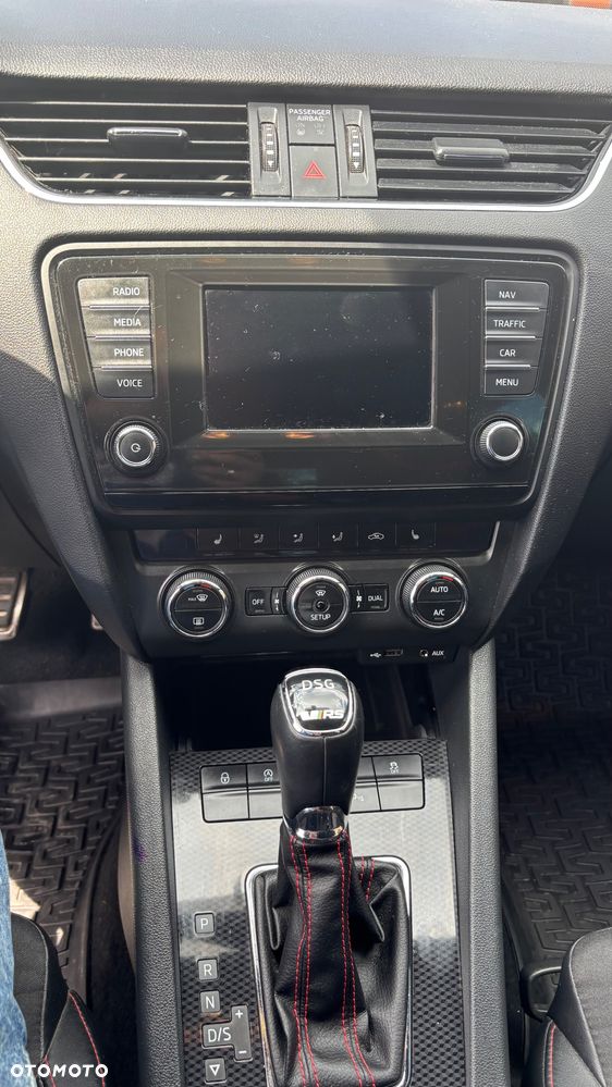 Skoda Octavia 2.0 TDI RS DSG - 15