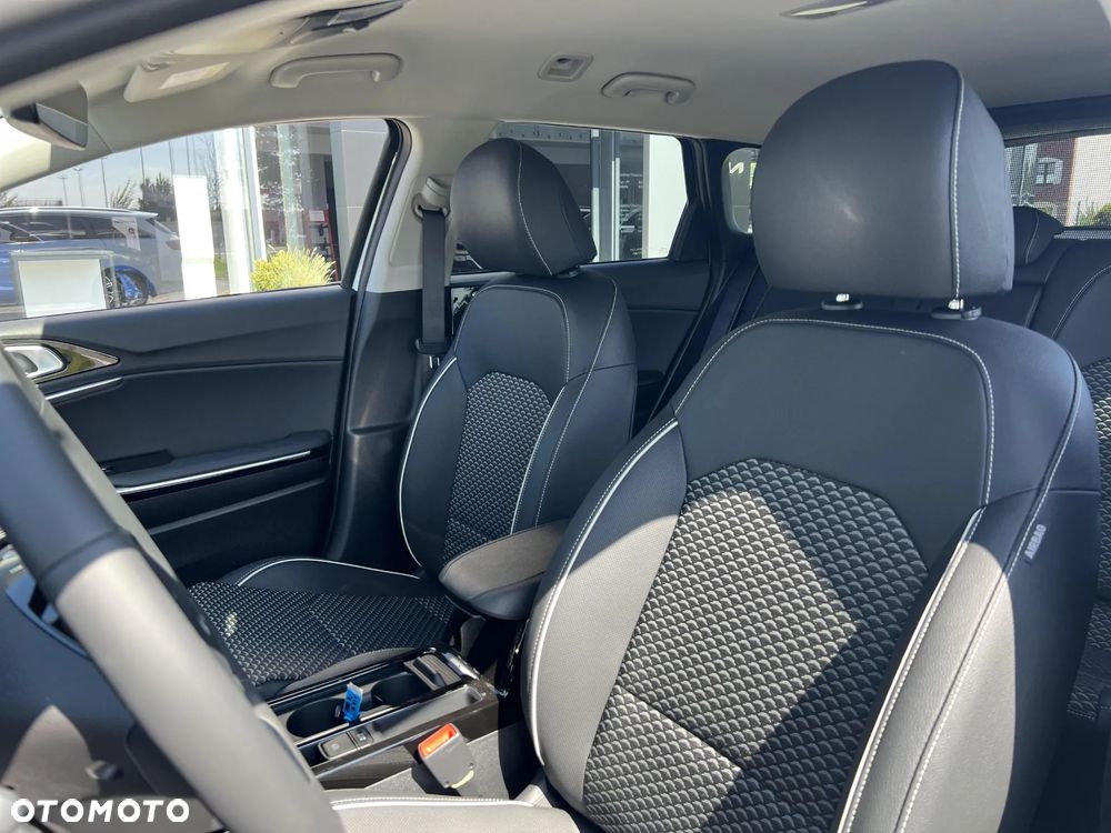 Kia Ceed 1.5 T-GDI Tribute - 11