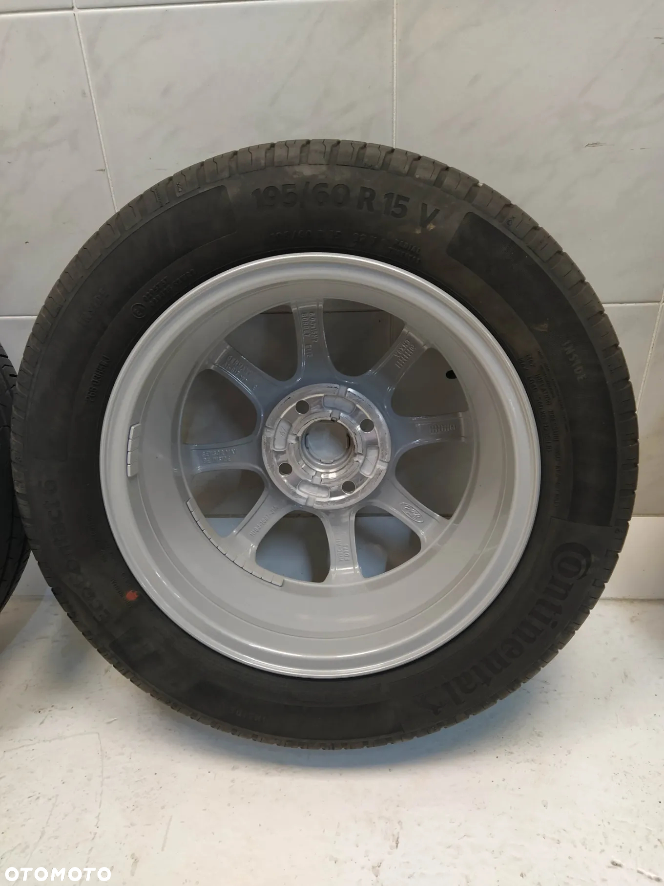 FORD FIESTA MK6 MK7 MK8 B-MAX 6X15 ORYGINALNE FELGI ALUMINIOWE R15 ET45 4X108 OPONY CONTINENTAL 195/60 KOŁA - 12