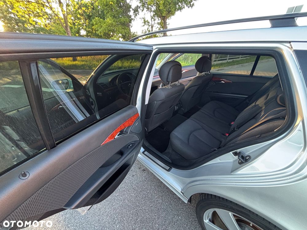 Mercedes-Benz Klasa E 220 T CDI Automatik Classic DPF - 18