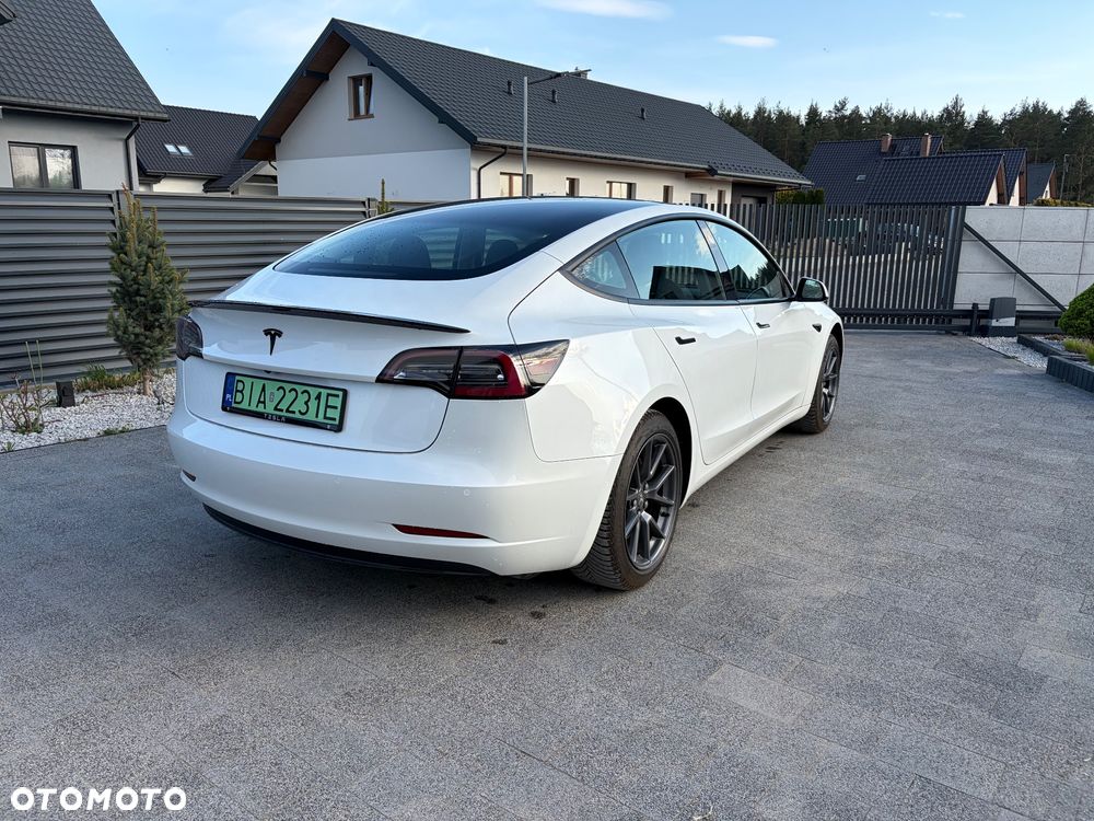 Tesla Model 3 RWD - 11