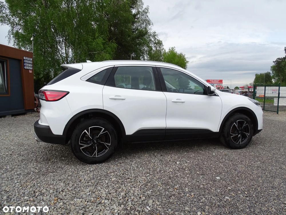 Ford Kuga - 12