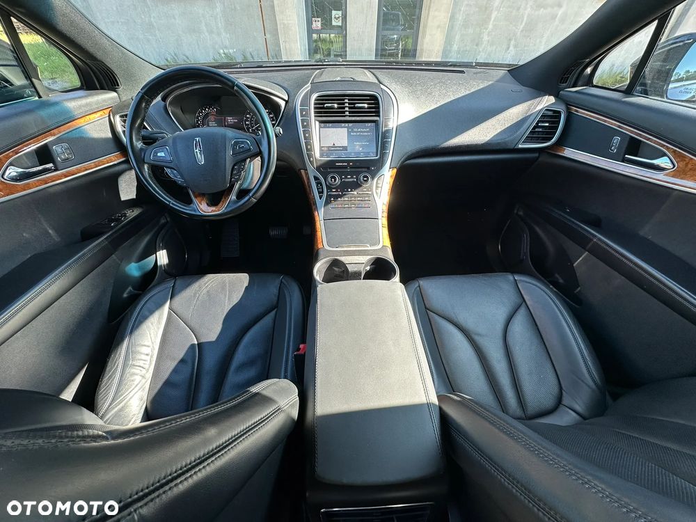 Lincoln MKX - 10