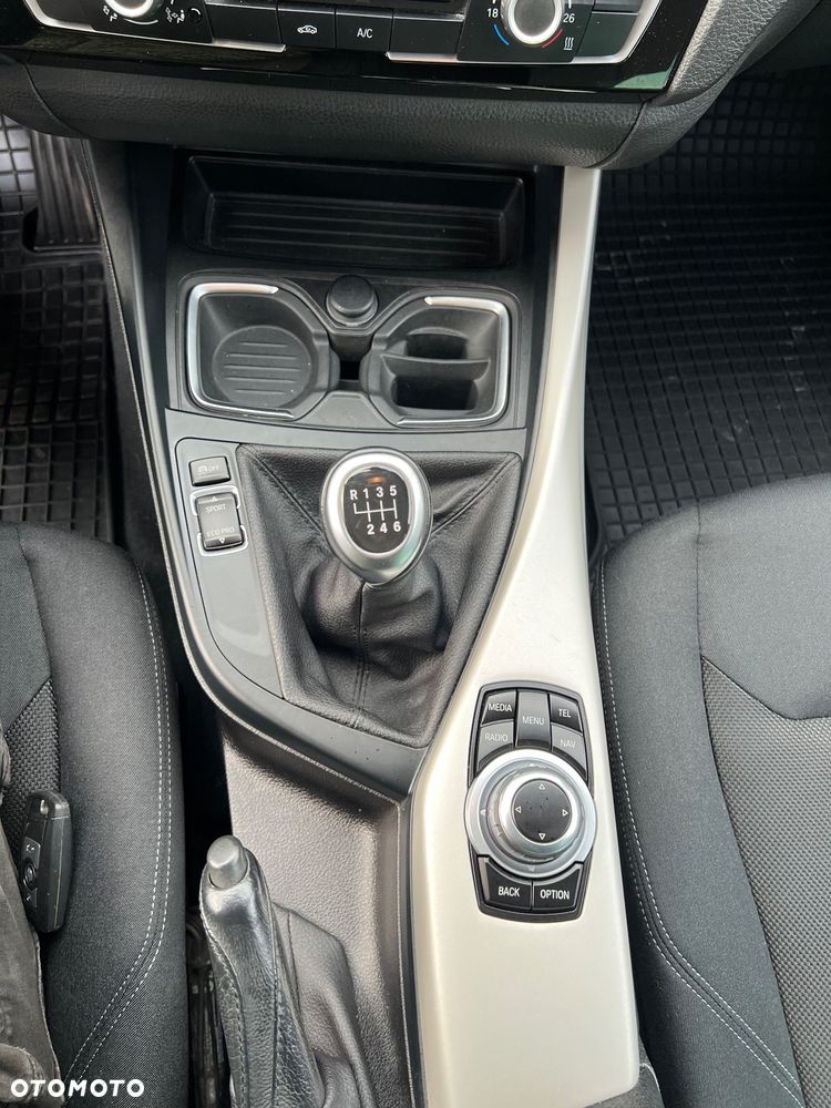 BMW Seria 1 118d Edition M Sport Shadow - 14