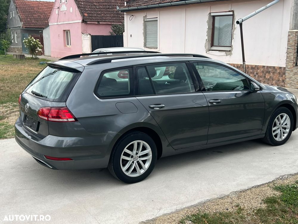 Volkswagen Golf - 9