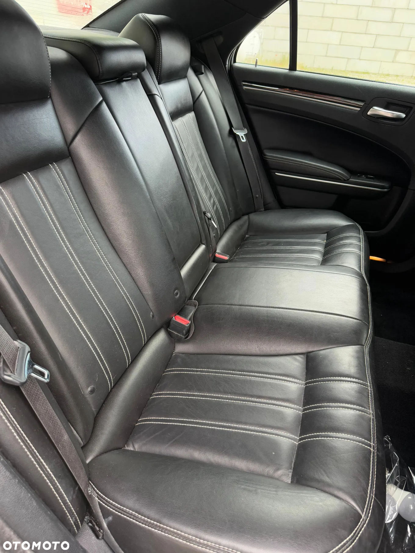 Chrysler 300s - 25