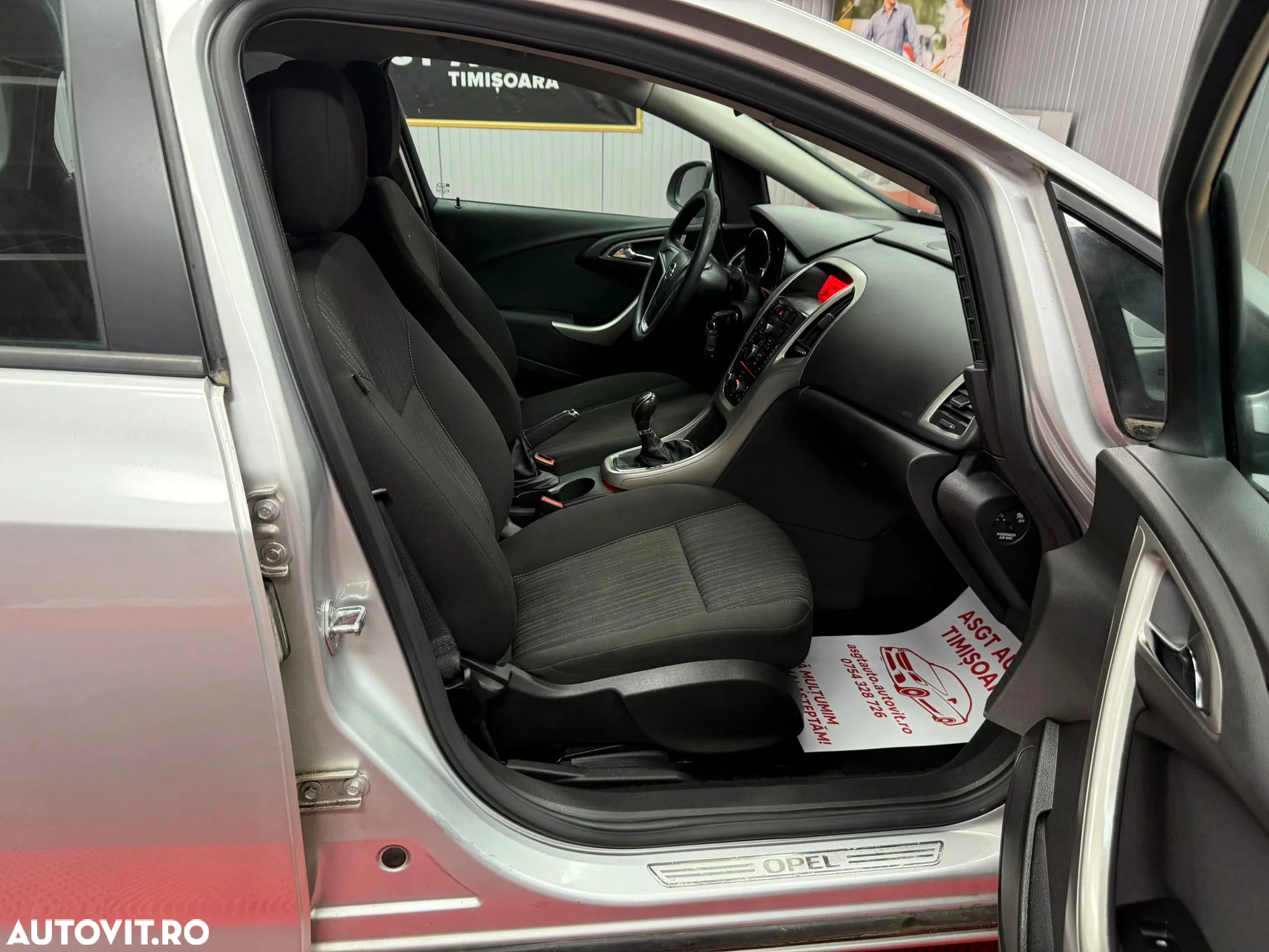 Opel Astra 1.6 - 12