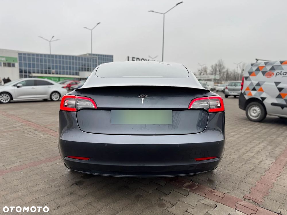 Tesla Model 3 RWD - 6