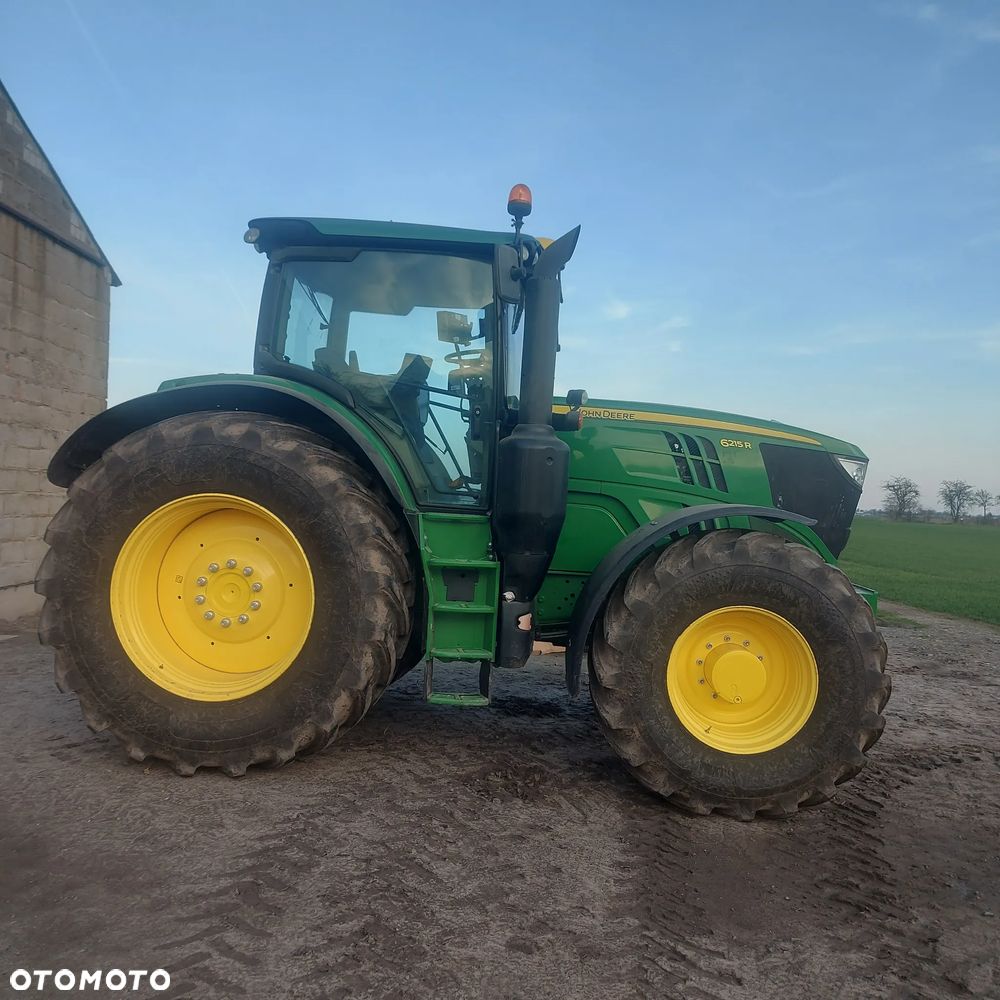 John Deere 6215R - 11