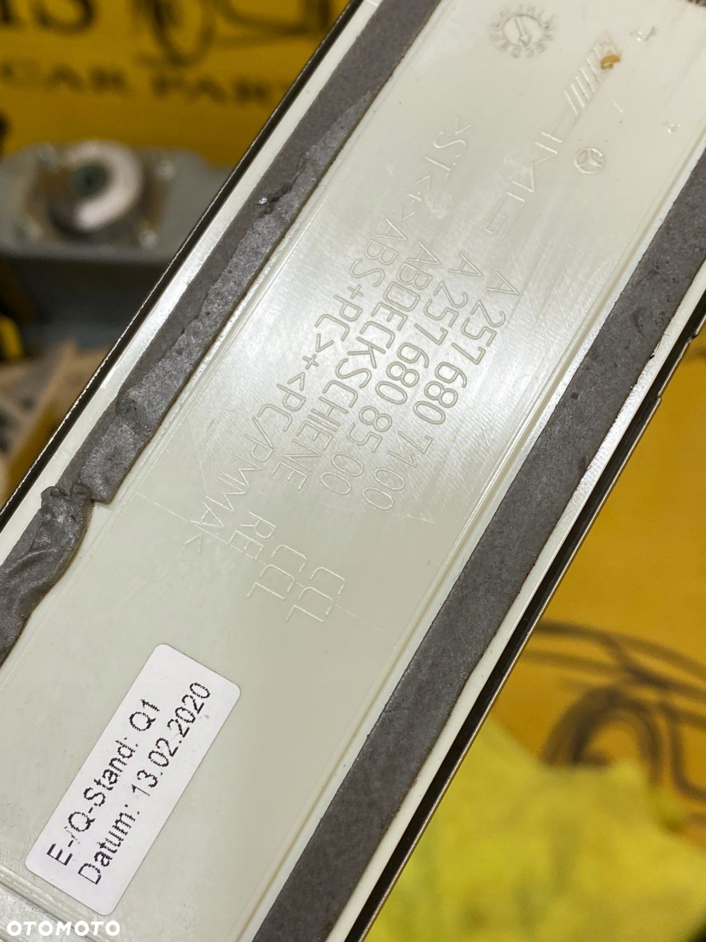 KOMPLET LISTWY PROGOWE NAKŁADKI LED MERCEDES W257 - 10
