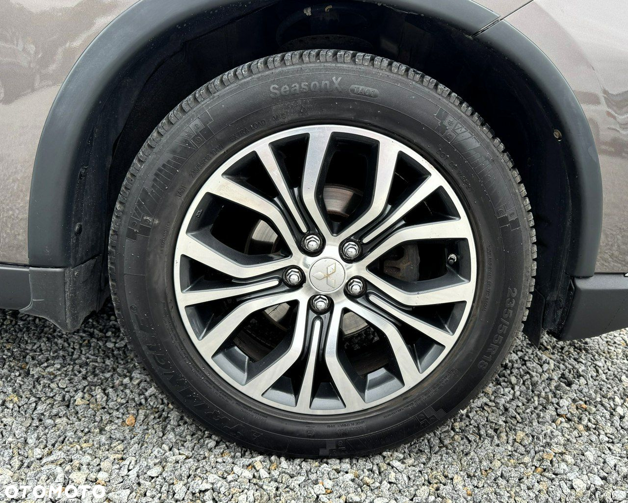 Mitsubishi Outlander 2.0 Intense + 4WD CVT - 9