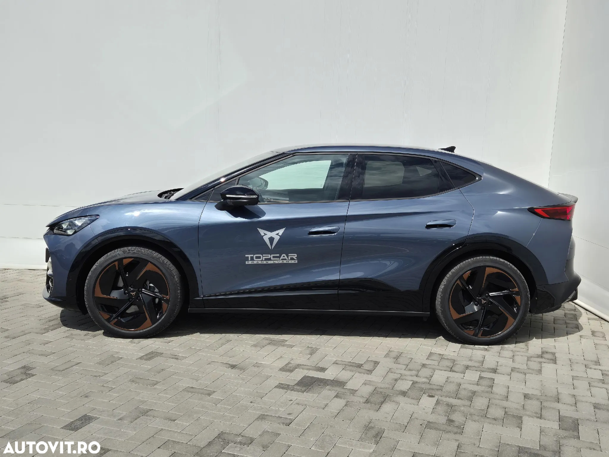 Cupra Tavascan - 2