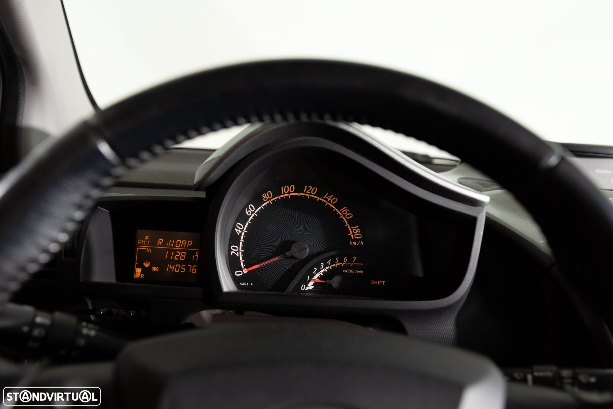 Toyota iQ 1.0 VVT-i - 11