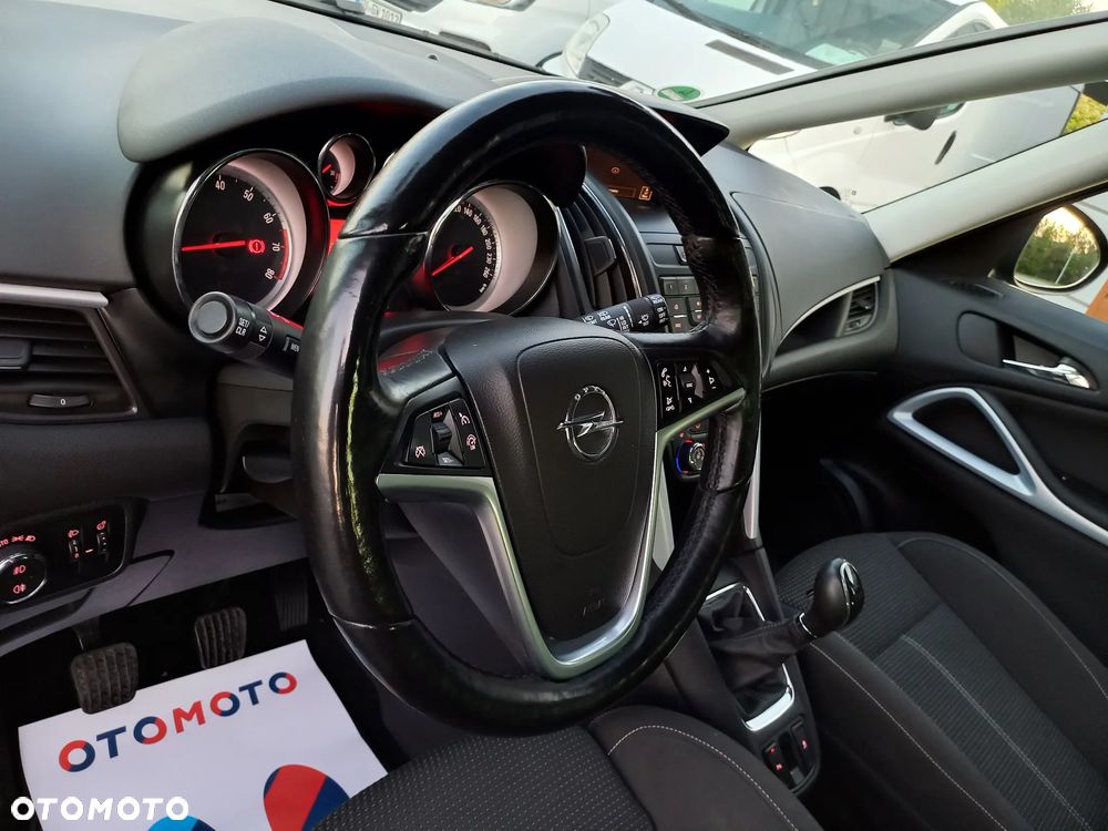 Opel Zafira - 22