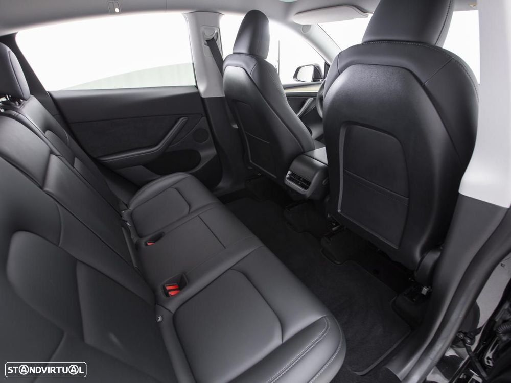 Tesla Model Y Long Range RWD - 12